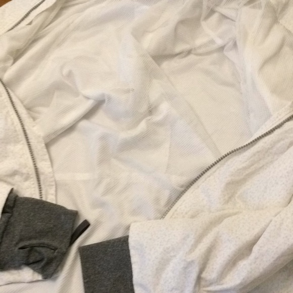 Lightweight jacket - Picture 4 of 6